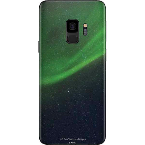 StockTrek Aurora Borealis Dances Above the Arctic Ocean Galaxy S9 Skin